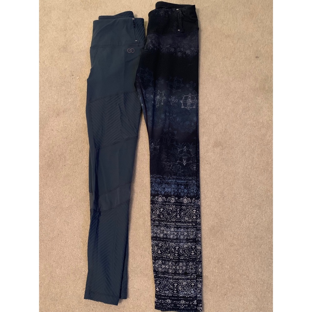 CALIA by Carrie Underwood size small yoga pants